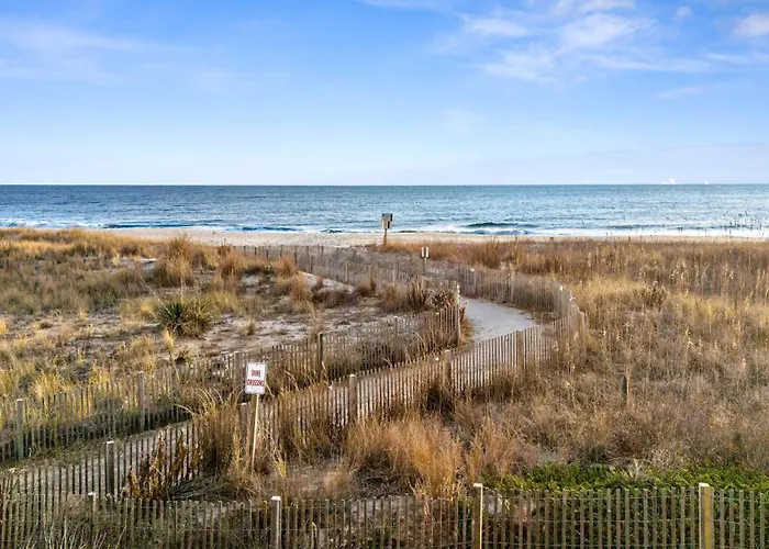 Ferienhaus Calypso 2-bedroom With Ocean Views & Pool Access Ocean Beachfront Escape *