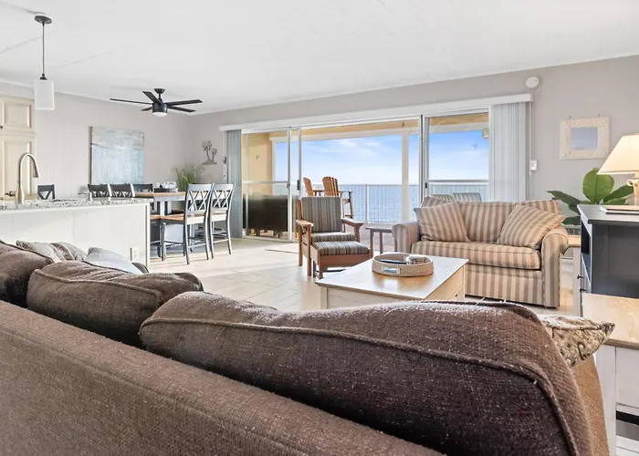 Calypso 2-bedroom With Ocean Views & Pool Access Ocean Beachfront Escape *
