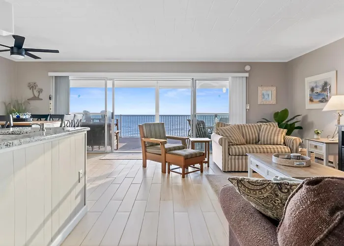 Calypso 2-bedroom With Ocean Views & Pool Access Ocean Beachfront Escape *